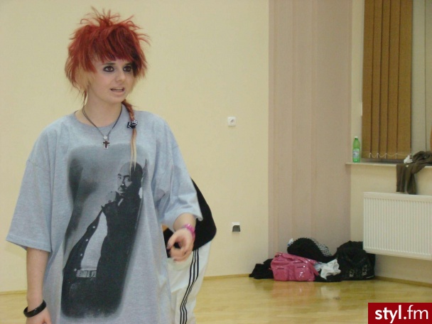 dianie musi dzisiaj być smutno :/ - Punk Rock Alternatywne Średnie Fryzury