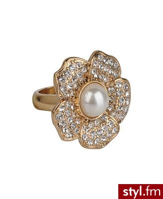 Lux Floral Ring
$4.80 - Pozostałe Dodatki Moda
