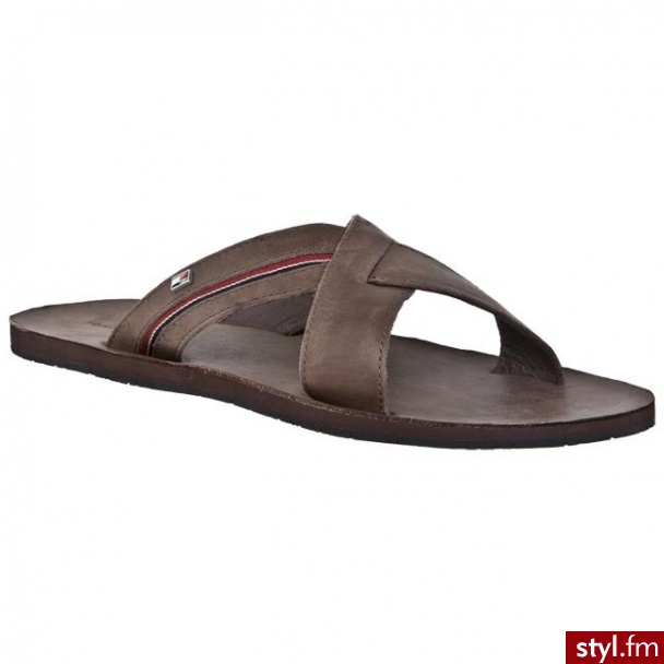 TOMMY HILFIGER Klapki Terence 4 FM56815233 201 Brązowy (Dark Brown) 201 - Klapki Buty Moda