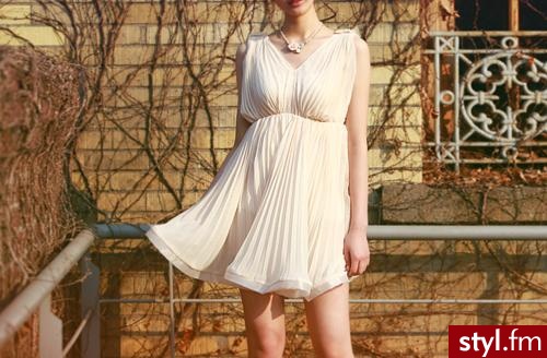 Sukienki Moda