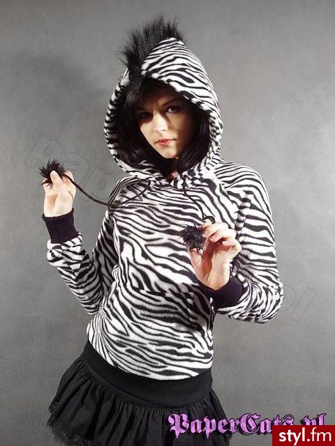 Bluza kangurka. Można ją dostać na papercats.pl :D - Pozostałe Ciuchy Moda
