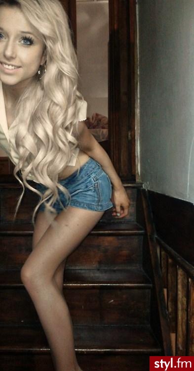 Blond Rozpuszczone Kręcone Na co dzień Długie Fryzury