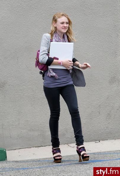Dakota Fanning , boskie buty<3 - Moda uliczna Inne Moda
