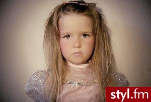 mini księżniczka /. - Średnie Fryzury