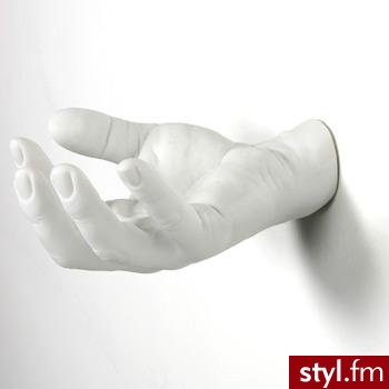Pomysłowe i z pewnością oryginalne naścienne wieszaki RĘCE - 75$ - Gadżety Inne Moda