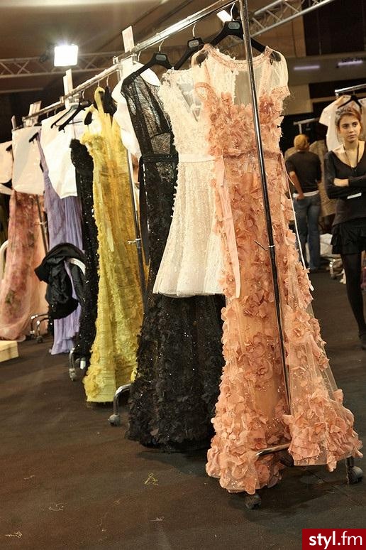 Sukienki Moda