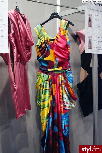 Sukienki Moda