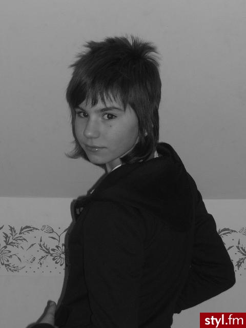 Średnie Fryzury