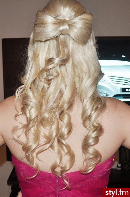 Blond Rozpuszczone Kręcone Na co dzień Długie Fryzury