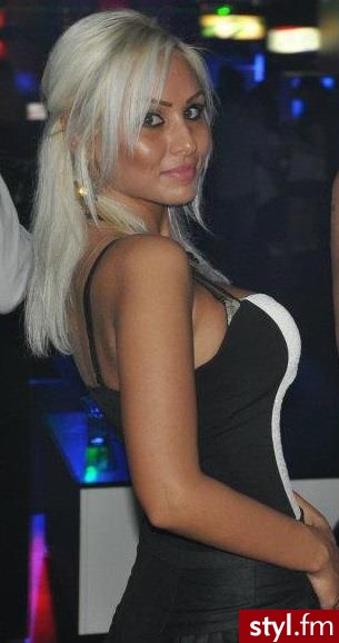 Ruxandra Elena - Długie Fryzury
