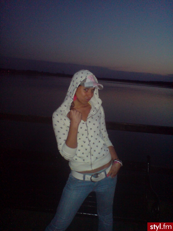 Na spacerek nad jeziorko;) dawny styl - Moda uliczna Inne Moda