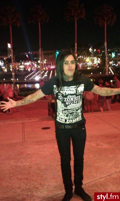 ronnie radke po wyjsciu z paki xD - Moda uliczna Inne Moda