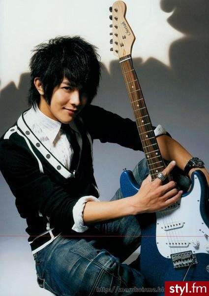 Jiro Wang - Średnie Męskie Fryzury
