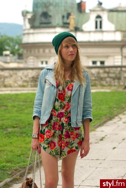 Jeżeli zdjęcie znajduje się już w galerii poproszę o link - Moda uliczna Inne Moda