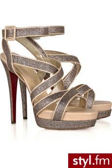buty. Christian Louboutin
Jeżeli już jest proszę o link - Pozostałe Buty Moda