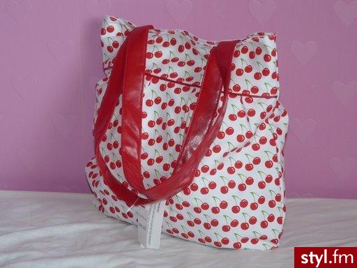 a taka w wisienki :D - Pozostałe Torebki Moda