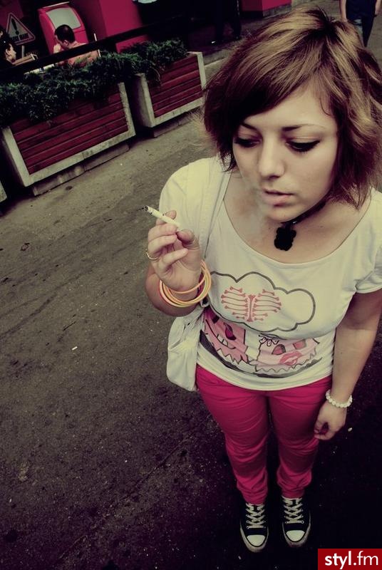 :] - Średnie Fryzury
