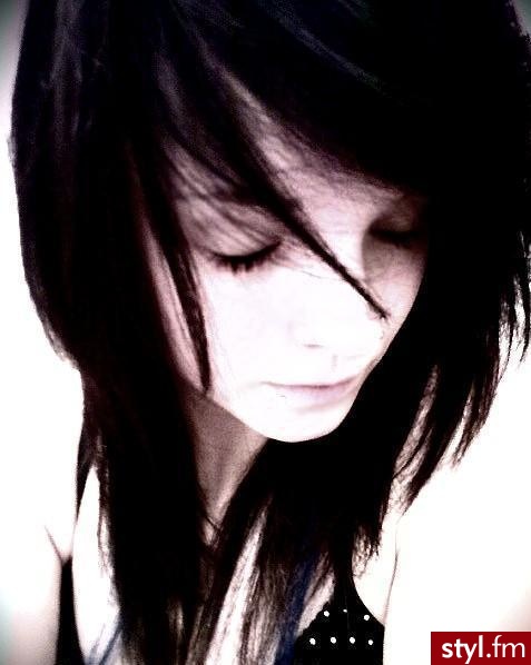 ;]. ;] - EMO Alternatywne Średnie Fryzury