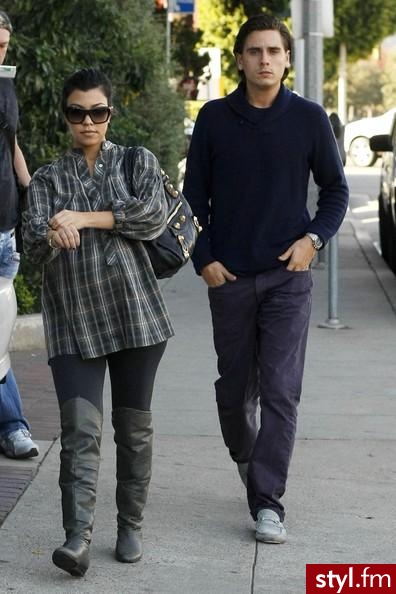 Kourtney Kardashian and Scott Disick in Beverly Hills - Moda uliczna Inne Moda