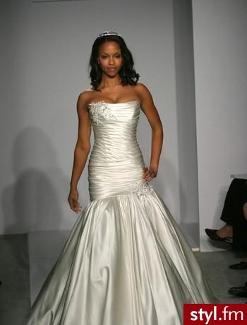 say yes to the dress :). http://www.kleinfeldbridal.com/index.cfm?pid=52&item_id=11937&RowID=19&page=1 - Suknie ślubne Ślub Moda