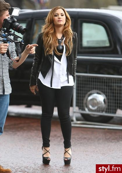 Demi Lovato - Moda uliczna Inne Moda