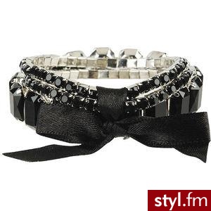 Trzy bransoletki połączone tasiemką. Dostępne w trzech kolorach: białym,czarnym,fioletowym:) - Pozostałe Dodatki Moda