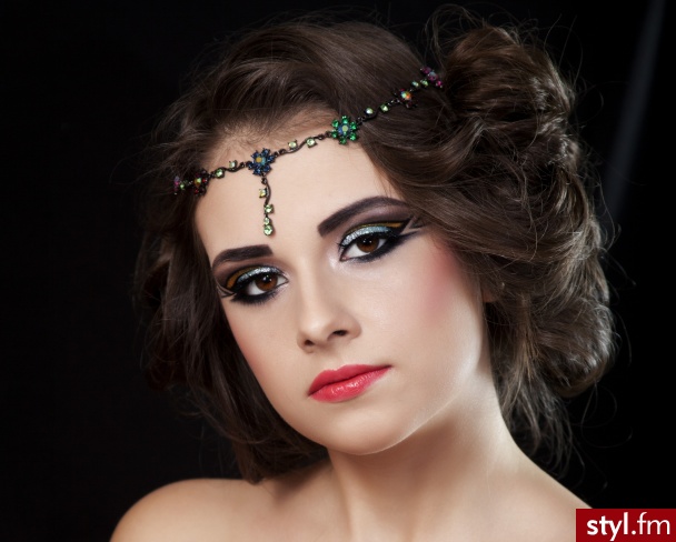 Modelka : Judyta Klepacka
Foto : Kuba Szóstko
Obróbka : Piotr Mojsak
Fryzura: Dawid Mazerski
Makijaż : Marcjanna  - Artystyczne Makijaże