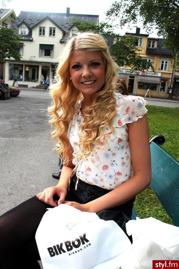 Blond Rozpuszczone Kręcone Na co dzień Długie Fryzury