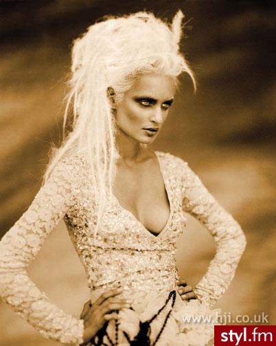 avant garde ^^ - Dredy Alternatywne Średnie Fryzury