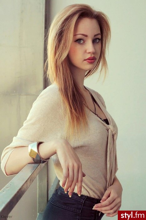 Średnie Fryzury