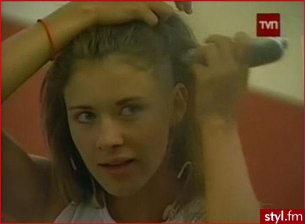 Carla Jara - Irokez damski Proste Na co dzień Średnie Fryzury
