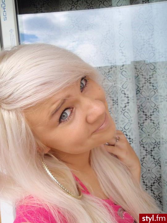 Średnie Fryzury