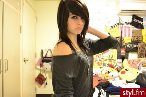 Czarne Rozpuszczone Proste z grzywką Na co dzień Średnie Fryzury