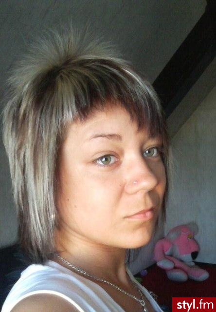 cięcie pod koloryzacje - Średnie Fryzury
