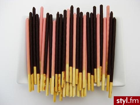 Pocky. Hehe japonskie paluszki :D cena w polsce to 9,99zl - Misz-masz