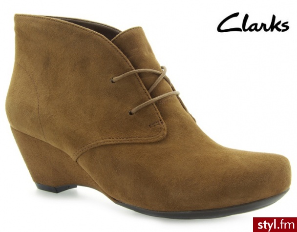 Clarks KARA CAPRICORN TOBACCO SUEDE - Botki Buty Moda