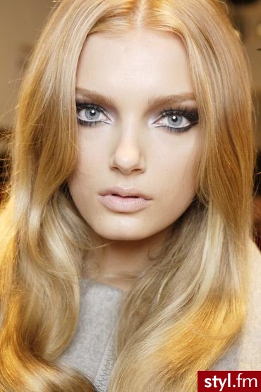 Make up. . - Makijaże
