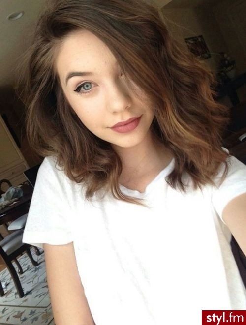 Średnie Fryzury