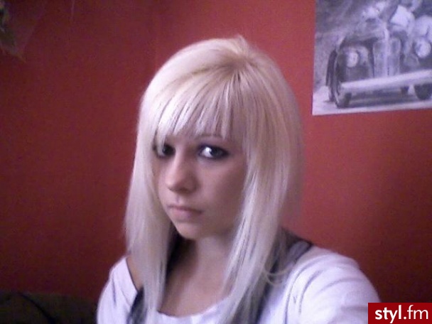Średnie Fryzury