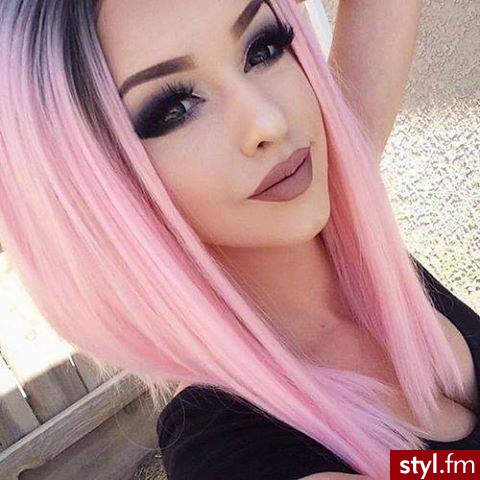 Średnie Fryzury