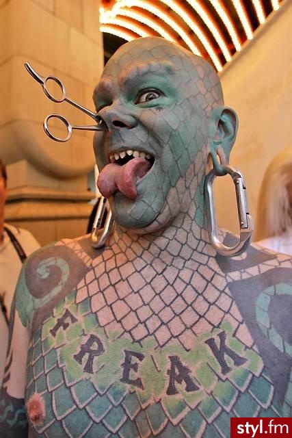 Po prostu... freak :> - Modyfikacje ciała