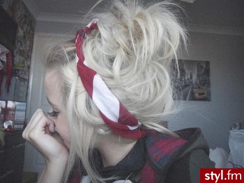 Blond Upięcie Proste Na co dzień Średnie Fryzury