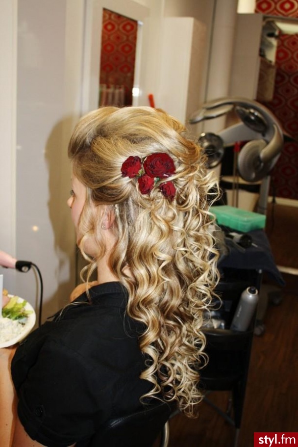 Blond Upięcie Kręcone Ślubne Długie Fryzury