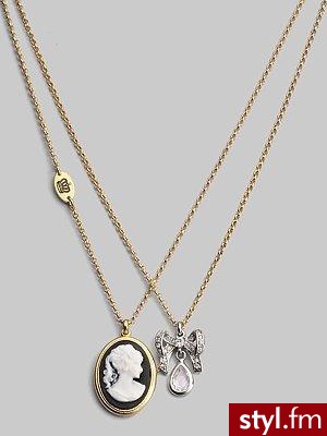 Kamea oraz kokardka to niezwykłe zestawienie od Juicy Couture. Cena: $68 - Pozostałe Dodatki Moda