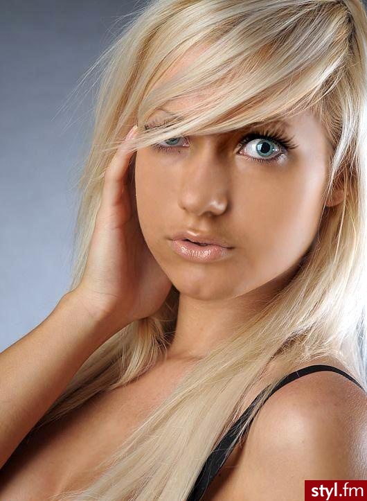 Średnie Fryzury