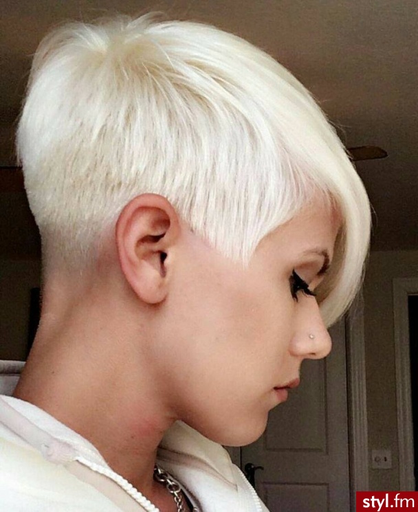 Blond Rozpuszczone Proste z grzywką Na co dzień Krótkie Fryzury