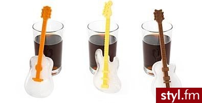 Jazzowe Mieszadła Lodowe 
Ten produkt to Jimi Hendrix wśród mieszadeł lodowych. Te wykonane ze specjalnego silikonu formy do lodu wprowadzą każdego drinka w nowy wymiar. - Misz-masz