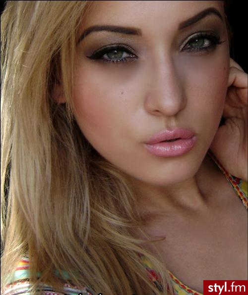 makijaż. Super Glossy Lip Shine SPF15 - Honey Do - Makijaże