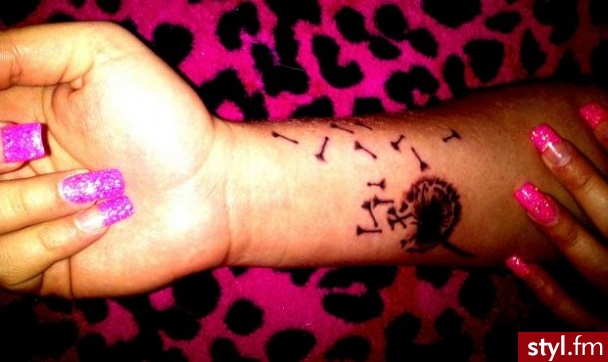 tattoo i paznokcie  - Akryl Paznokcie