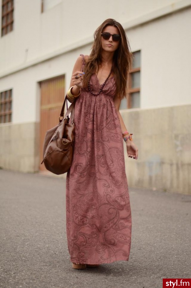 Sukienki Moda
